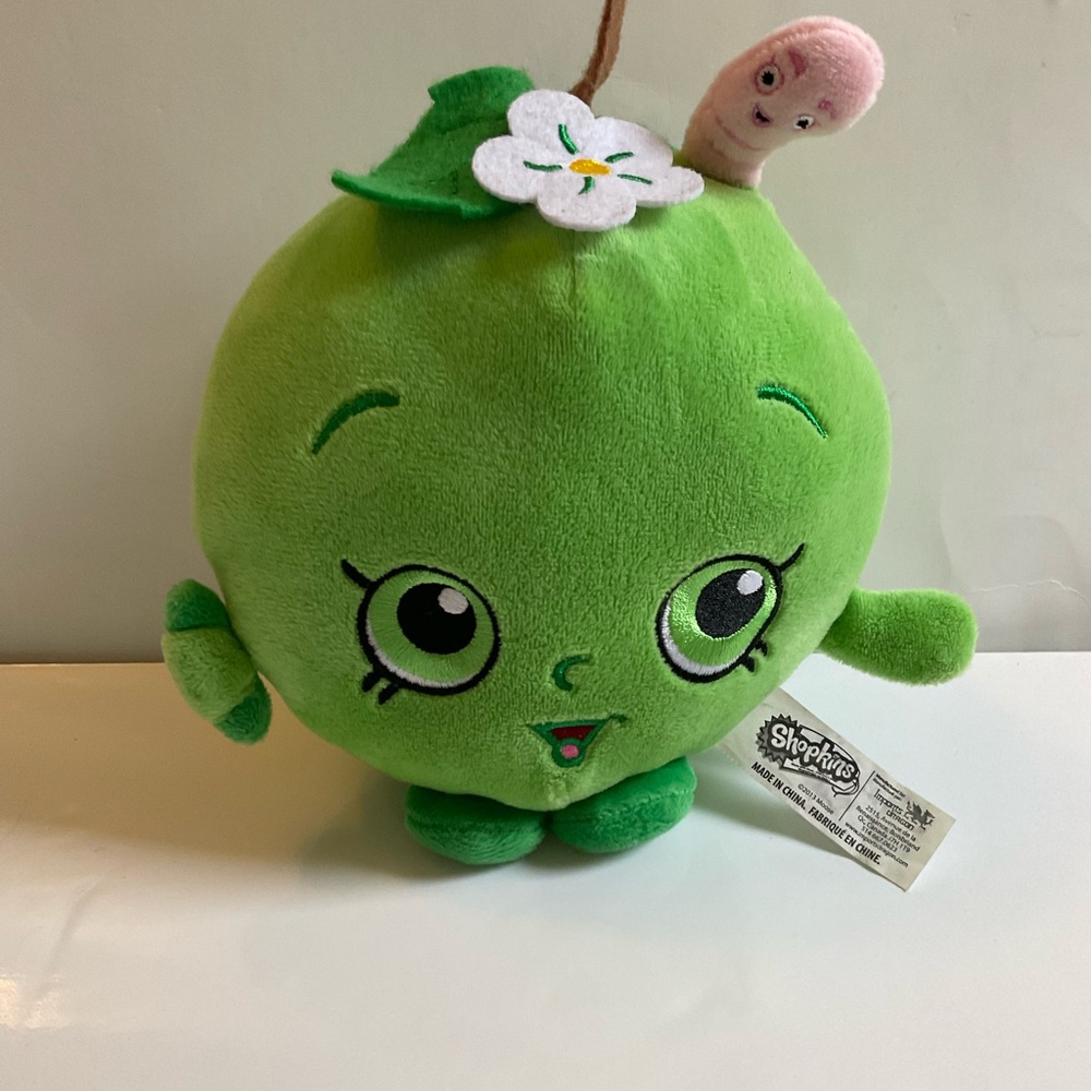 Shopkins Apple Blossom Plush - Picture 2 of 7